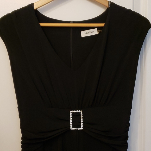 Ladies dress - Picture 6 of 10